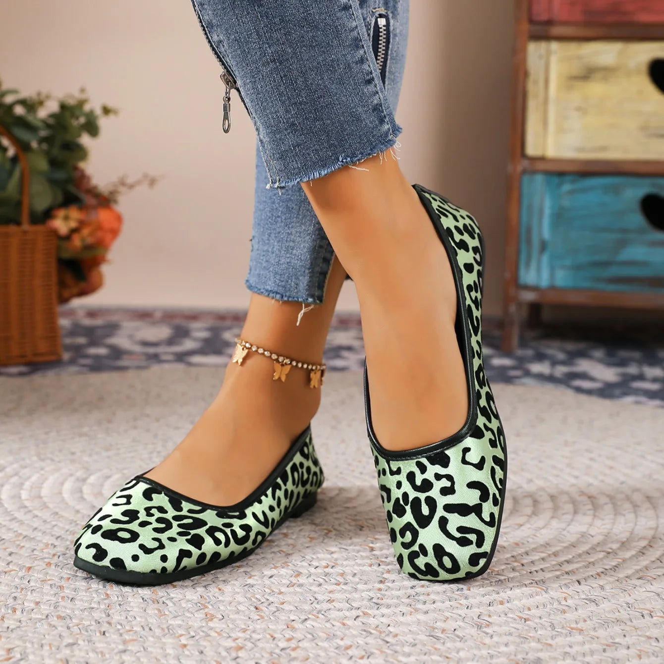 2026 Women Flats Spring Autumn New Fashion Square Toe Shoes Casual Breathable Loafers Female Comfortable Soft Soled Sneakers