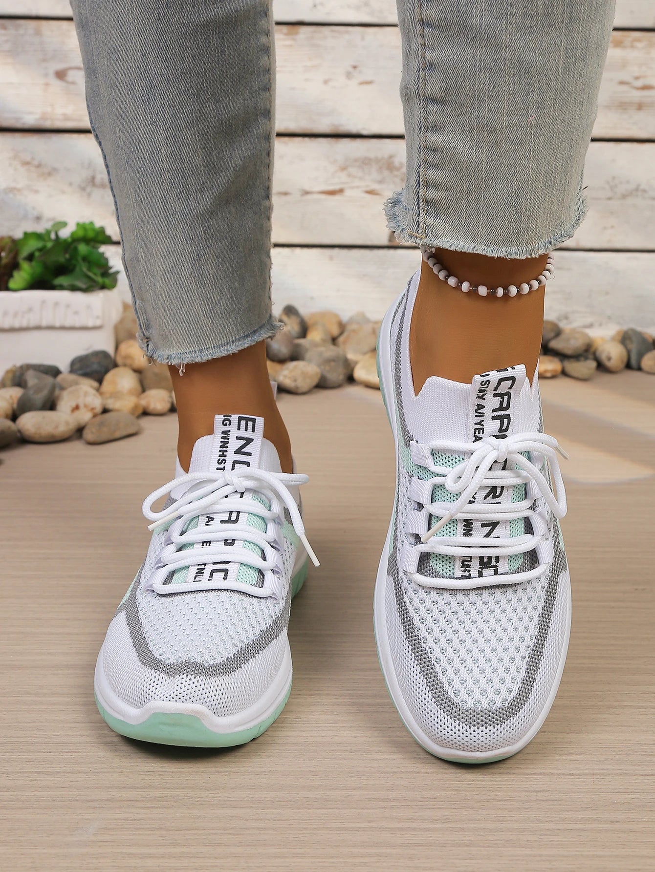 Women's shoes summer 2026 casual sneaker new style two-color single shoes, versatile, casual and fashionable work shoes
