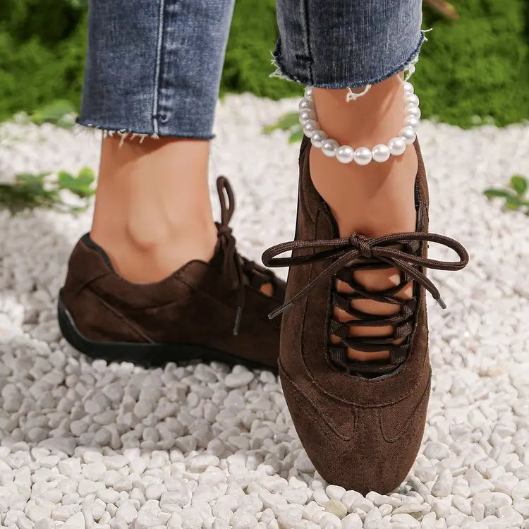 2026 Women Casual Walking Shoes Faux Suede Lace Up Flat Shoes Lightweight Breathable Sneakers Retro Ladies Fashion Trendy New