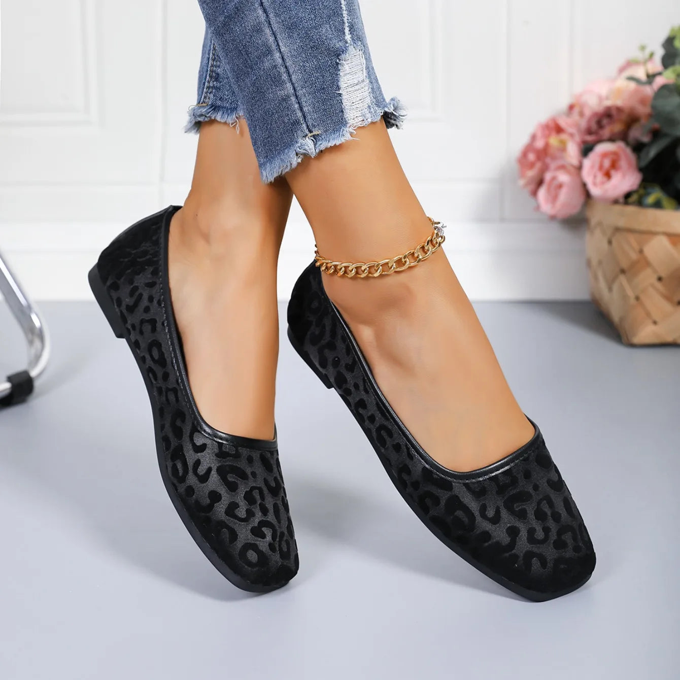 2026 Women Flats Spring Autumn New Fashion Square Toe Shoes Casual Breathable Loafers Female Comfortable Soft Soled Sneakers