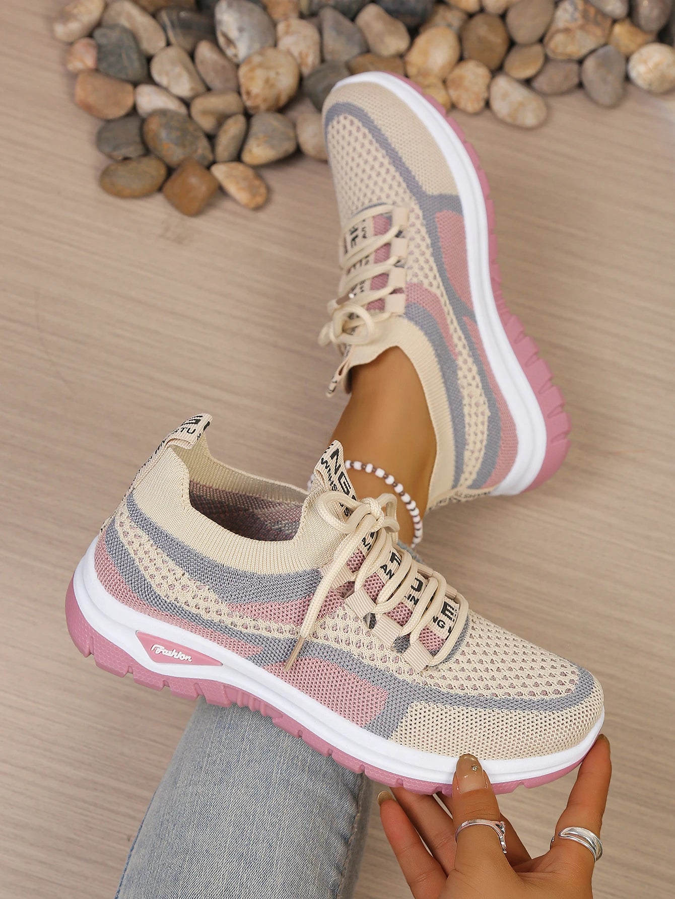 Women's shoes summer 2026 casual sneaker new style two-color single shoes, versatile, casual and fashionable work shoes