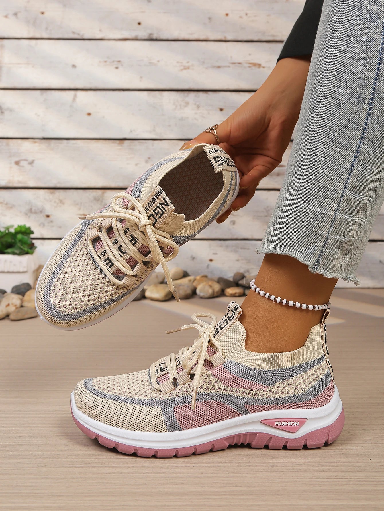 Women's shoes summer 2026 casual sneaker new style two-color single shoes, versatile, casual and fashionable work shoes