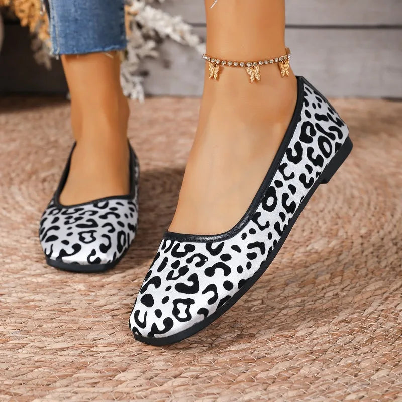 2026 Women Flats Spring Autumn New Fashion Square Toe Shoes Casual Breathable Loafers Female Comfortable Soft Soled Sneakers