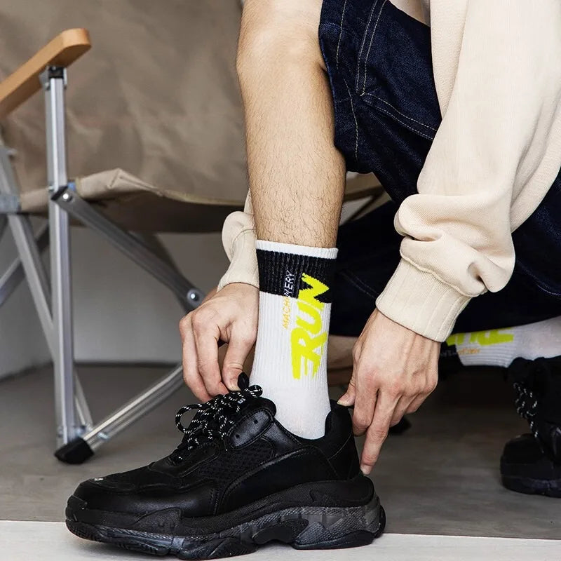 Sport Socks Breathable Sweat-absorbing Running Basketball Socks Quick Dry Outdoor Sport Trend Mid Calf Cycling Socks