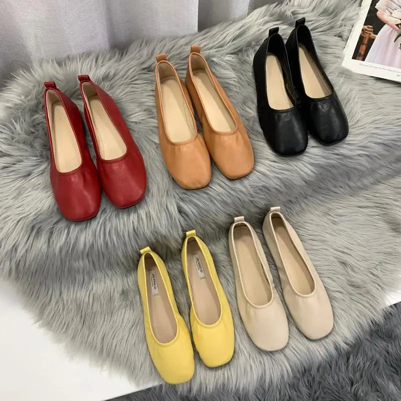 2026 Women Shoes Brand Designer  Ballet Flats Woman Round Toe Japanned Leather Flats Vintage Narrow Band Loafers