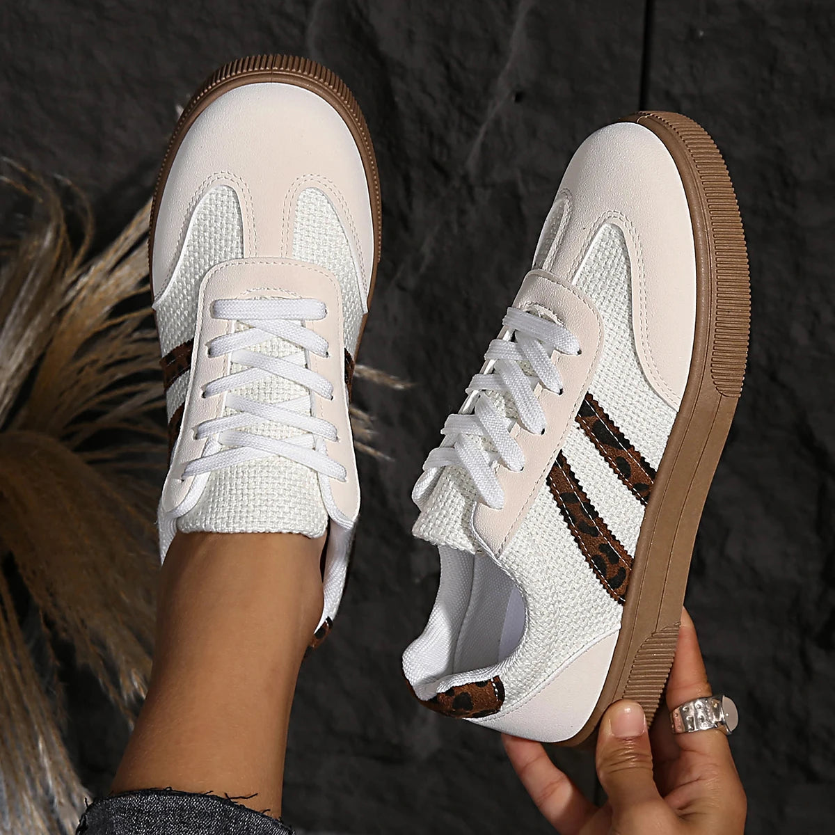 Shoes Woman Trend Casual Sneakers Comfortable Lace Up Flats Tennis Shoe Breathable Walking Jogging Shoe Zapatillas De Mujer
