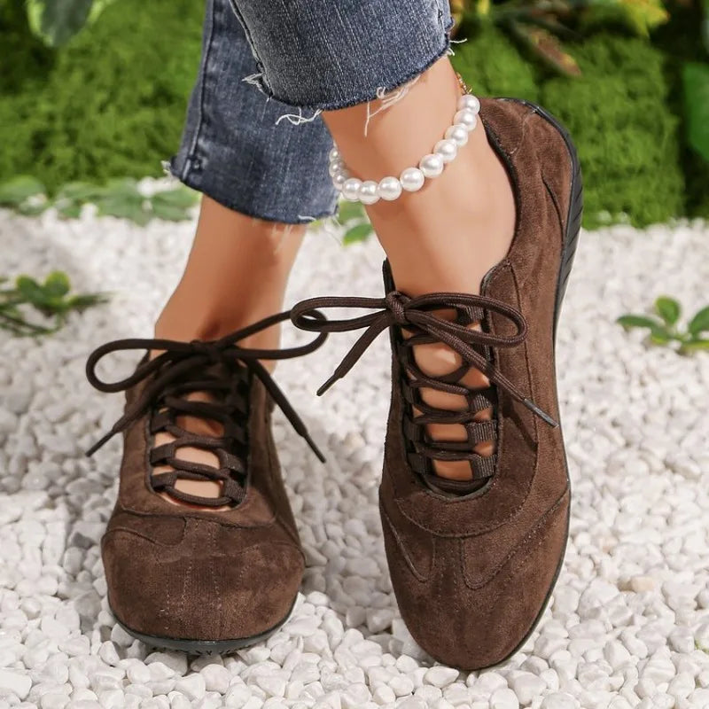 2026 Women Casual Walking Shoes Faux Suede Lace Up Flat Shoes Lightweight Breathable Sneakers Retro Ladies Fashion Trendy New