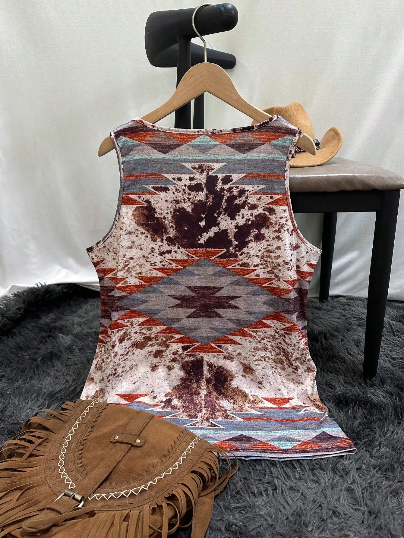 Women's Vest: Western Ethnic Print Casual Sleeveless Top — Women's Retro Loose-Fit Vest