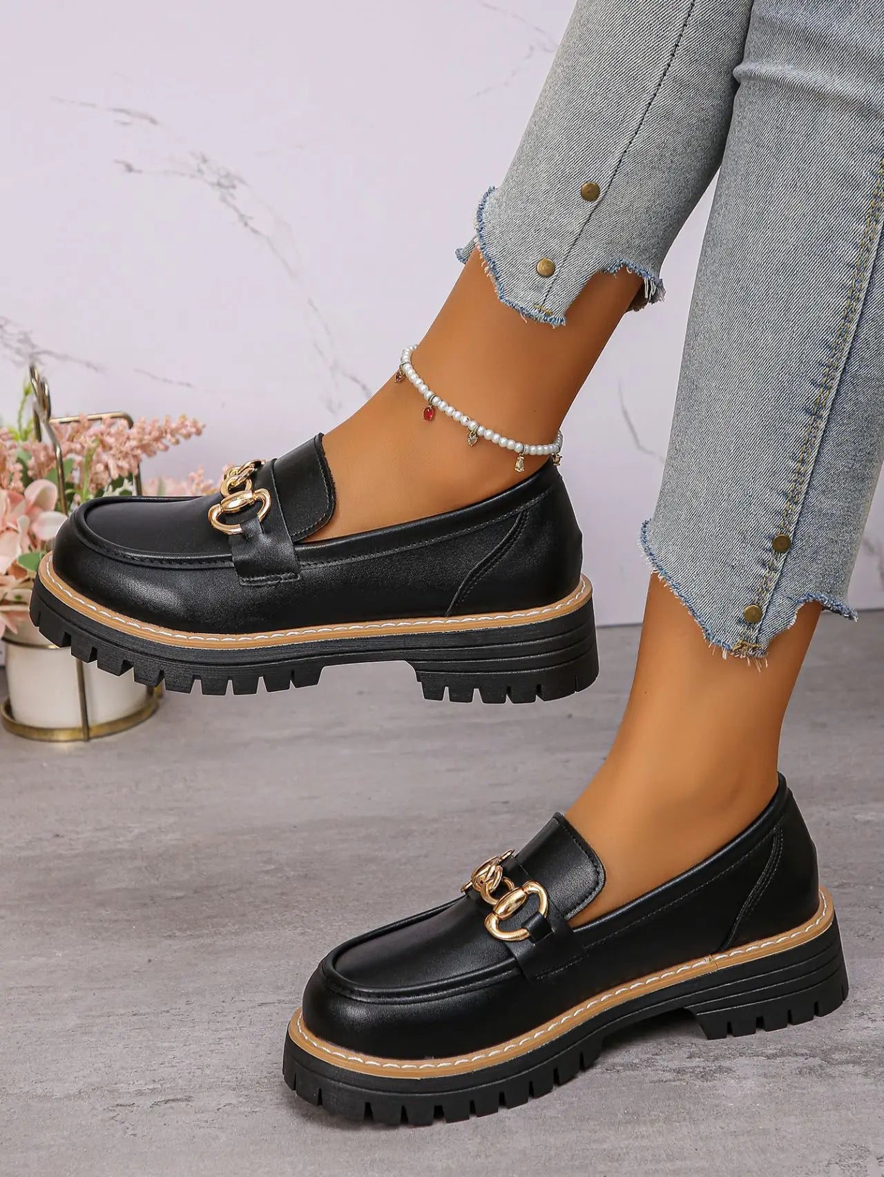 2025 Female Shoes Women Fashion Janes Round Toe Flats Loafers Oxfords Platform Casual Metal Chain Buckle Ladies Heels Black