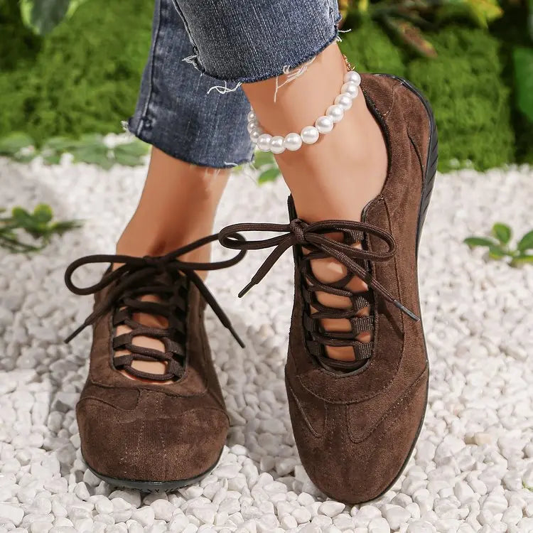 2026 Women Casual Walking Shoes Faux Suede Lace Up Flat Shoes Lightweight Breathable Sneakers Retro Ladies Fashion Trendy New