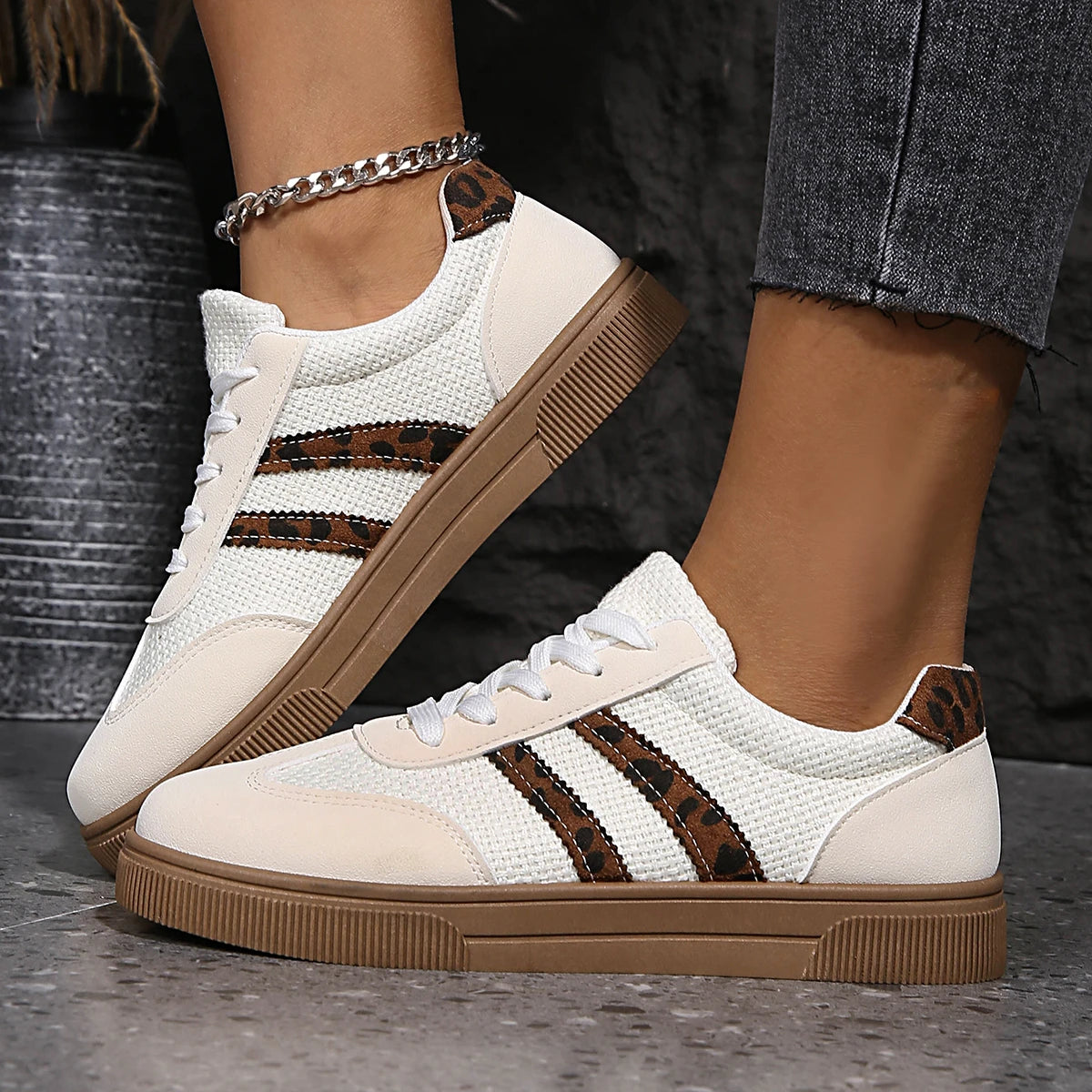 Shoes Woman Trend Casual Sneakers Comfortable Lace Up Flats Tennis Shoe Breathable Walking Jogging Shoe Zapatillas De Mujer