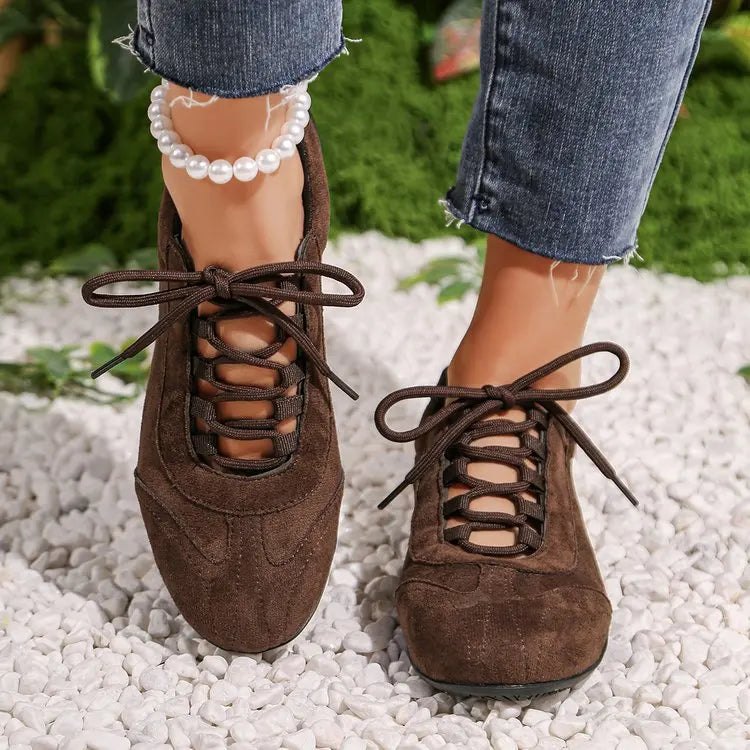 2026 Women Casual Walking Shoes Faux Suede Lace Up Flat Shoes Lightweight Breathable Sneakers Retro Ladies Fashion Trendy New