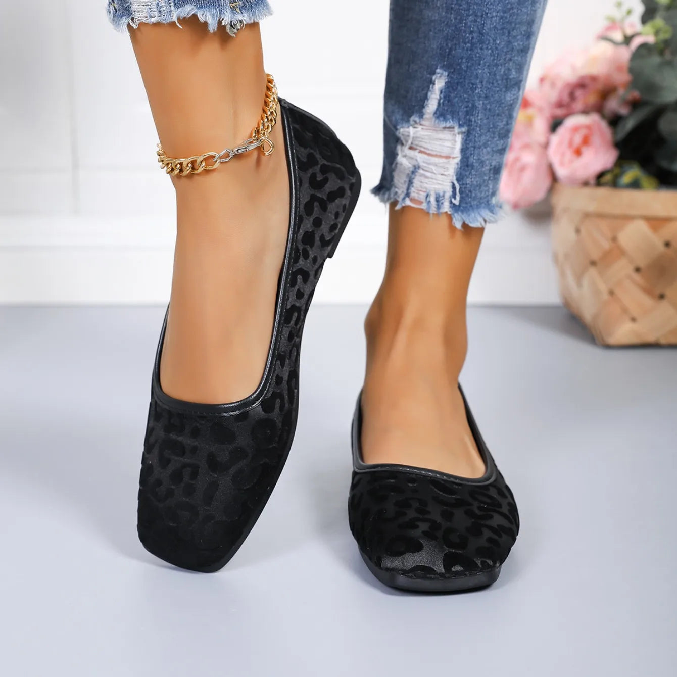 2026 Women Flats Spring Autumn New Fashion Square Toe Shoes Casual Breathable Loafers Female Comfortable Soft Soled Sneakers