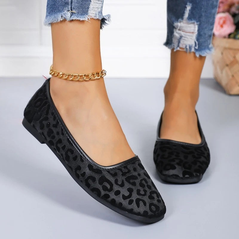 2026 Women Flats Spring Autumn New Fashion Square Toe Shoes Casual Breathable Loafers Female Comfortable Soft Soled Sneakers