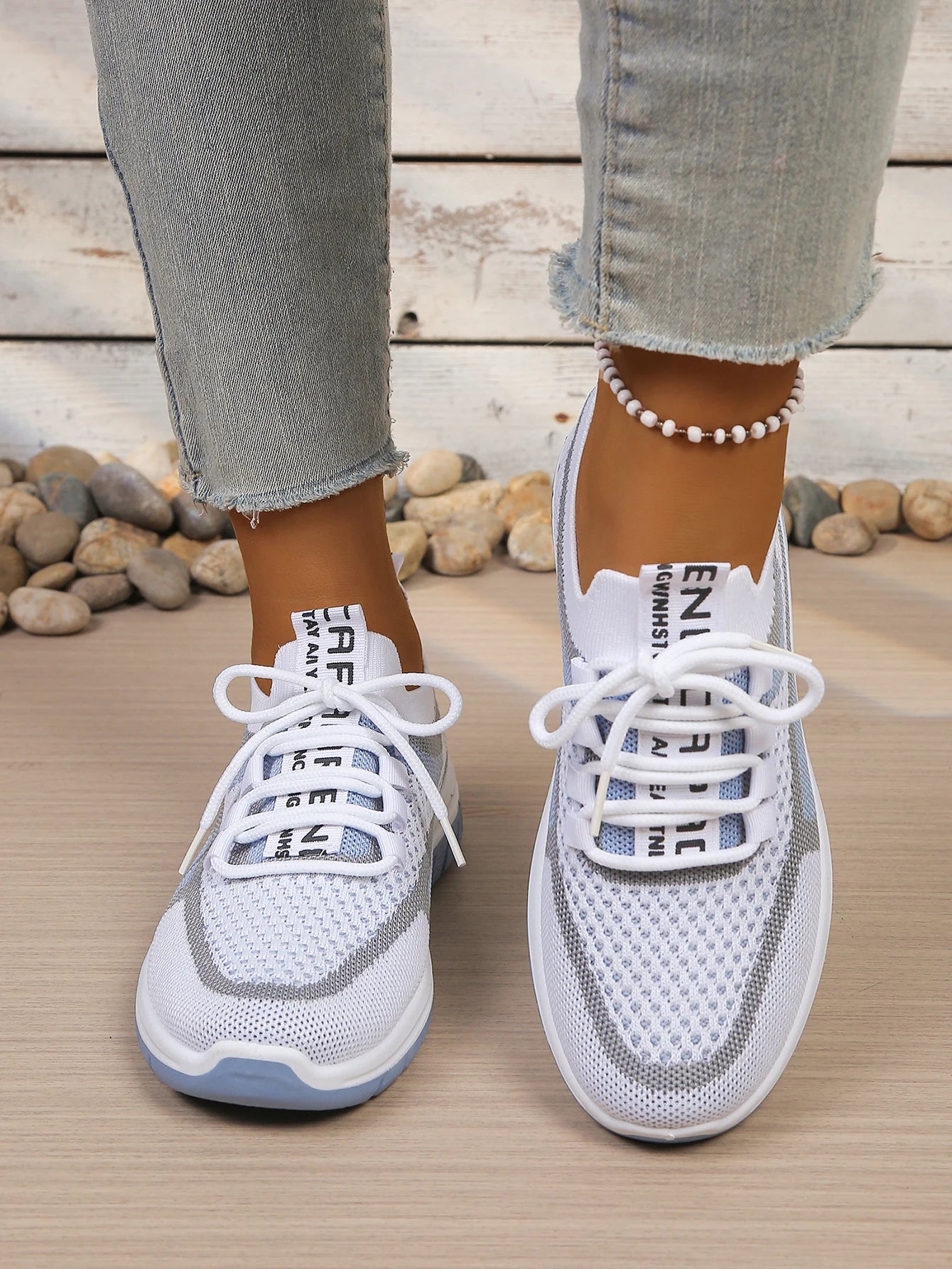 Women's shoes summer 2026 casual sneaker new style two-color single shoes, versatile, casual and fashionable work shoes
