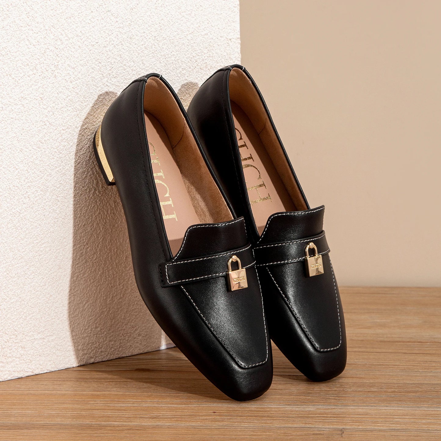 CHCH Women's Flat Shoes 2025 Autumn New Comfortable Cow Leather Black Business Commuter Women's Shoes