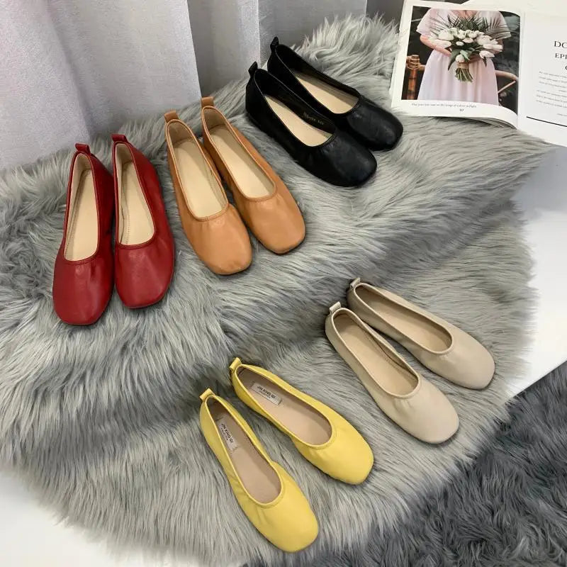 2026 Women Shoes Brand Designer  Ballet Flats Woman Round Toe Japanned Leather Flats Vintage Narrow Band Loafers
