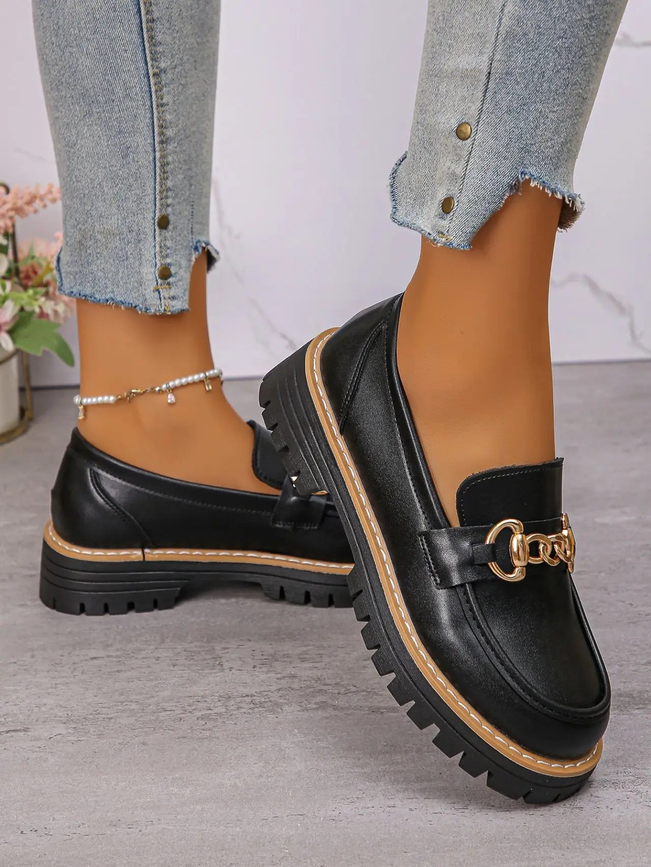 2025 Female Shoes Women Fashion Janes Round Toe Flats Loafers Oxfords Platform Casual Metal Chain Buckle Ladies Heels Black