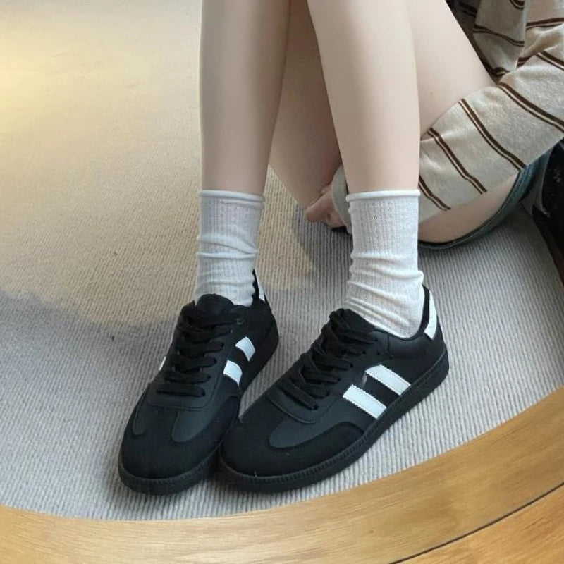 Women Tennis Sneakers Flats Ladies Fashion Lace-up Vulcanized Shoes  Autumn Outdoor Trainers Student Board Shoes Footwear