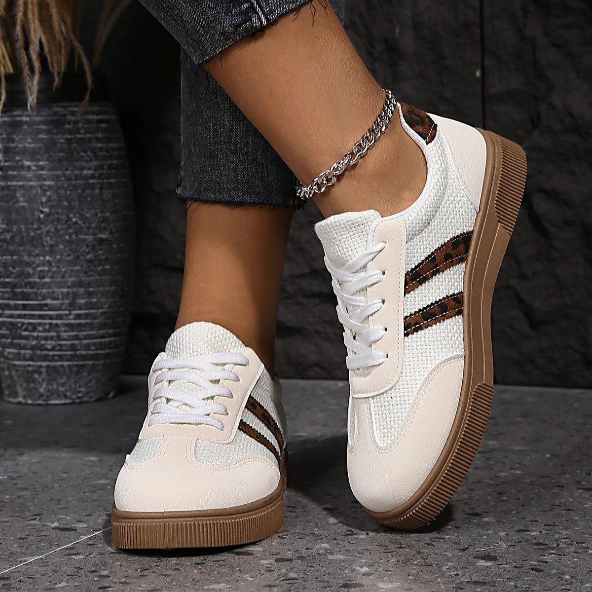 Shoes Woman Trend Casual Sneakers Comfortable Lace Up Flats Tennis Shoe Breathable Walking Jogging Shoe Zapatillas De Mujer