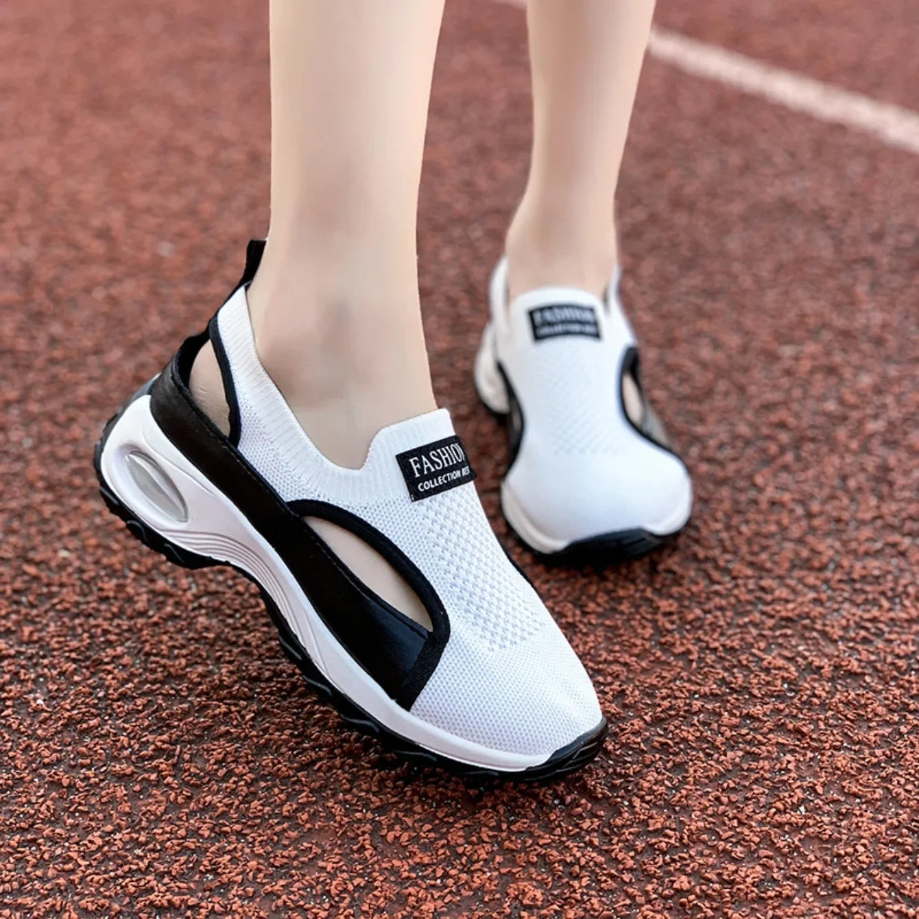 2025 Women Designer Shoes Hollow Outdoor Comfortable Baotou Sneakers Anti-Slip Breathable Out Slip-On Sneakers Zapatos De Mujer