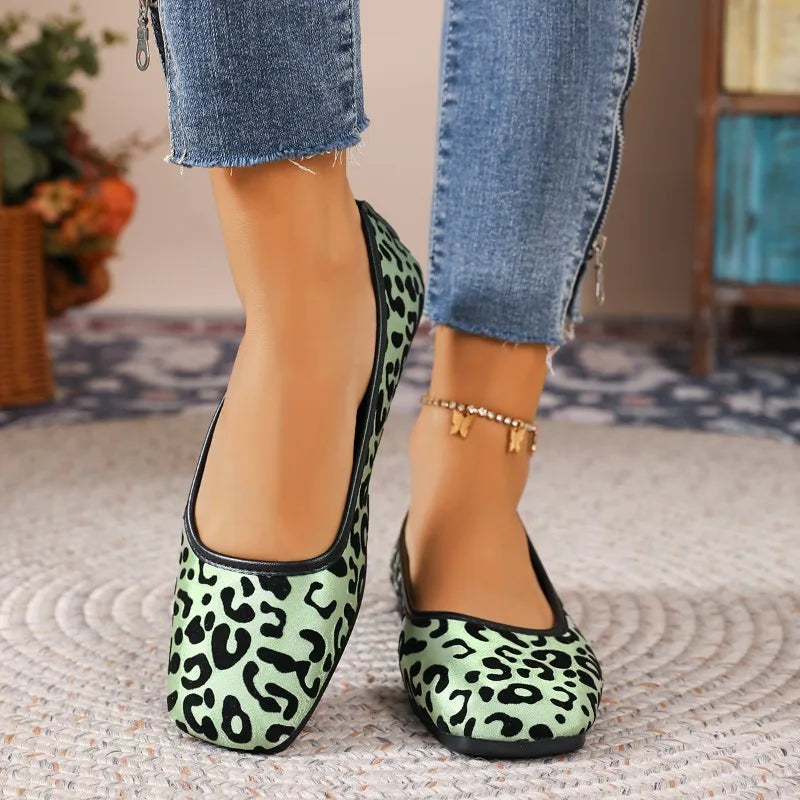 2026 Women Flats Spring Autumn New Fashion Square Toe Shoes Casual Breathable Loafers Female Comfortable Soft Soled Sneakers