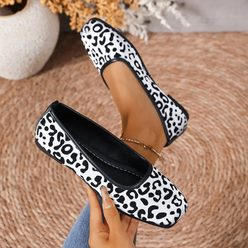 2026 Women Flats Spring Autumn New Fashion Square Toe Shoes Casual Breathable Loafers Female Comfortable Soft Soled Sneakers