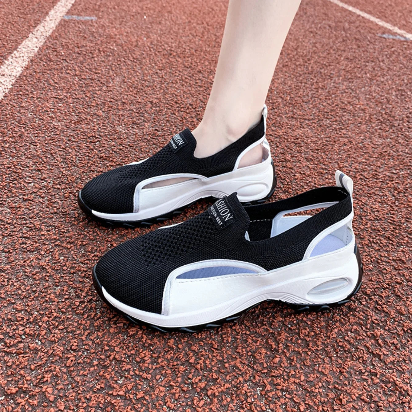 2025 Women Designer Shoes Hollow Outdoor Comfortable Baotou Sneakers Anti-Slip Breathable Out Slip-On Sneakers Zapatos De Mujer