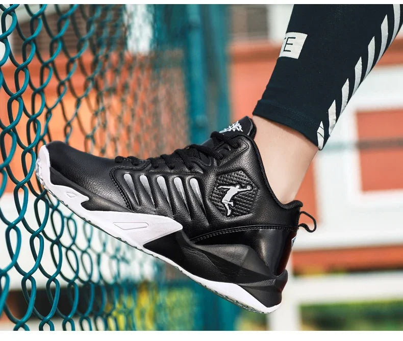 Basket Basketball Cuir Léger Waterproof