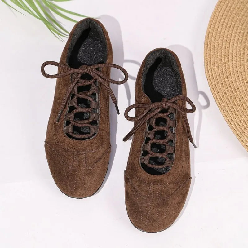 2026 Women Casual Walking Shoes Faux Suede Lace Up Flat Shoes Lightweight Breathable Sneakers Retro Ladies Fashion Trendy New