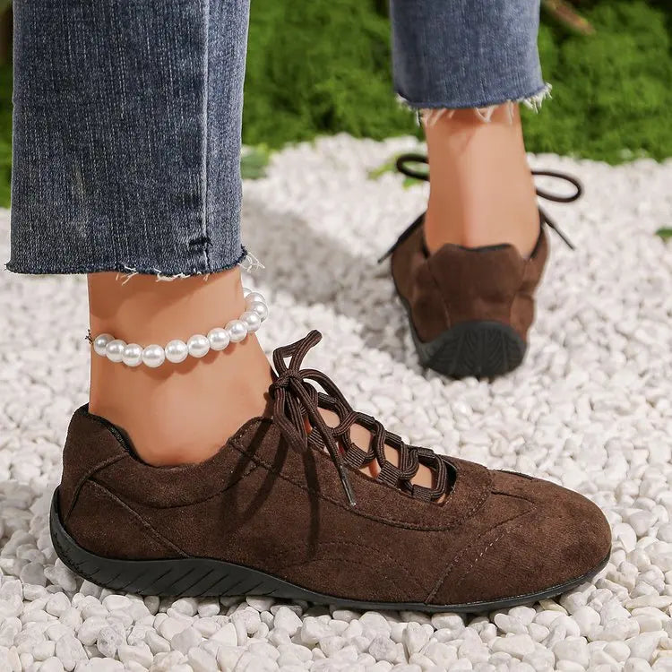 2026 Women Casual Walking Shoes Faux Suede Lace Up Flat Shoes Lightweight Breathable Sneakers Retro Ladies Fashion Trendy New